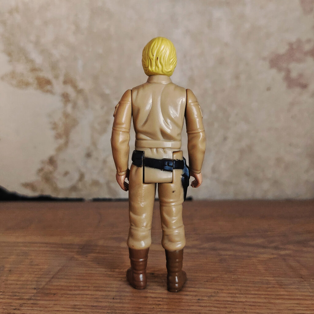 The back of the Hasbro Star Wars Retro Collection Luke Skywalker (Bespin) action figure